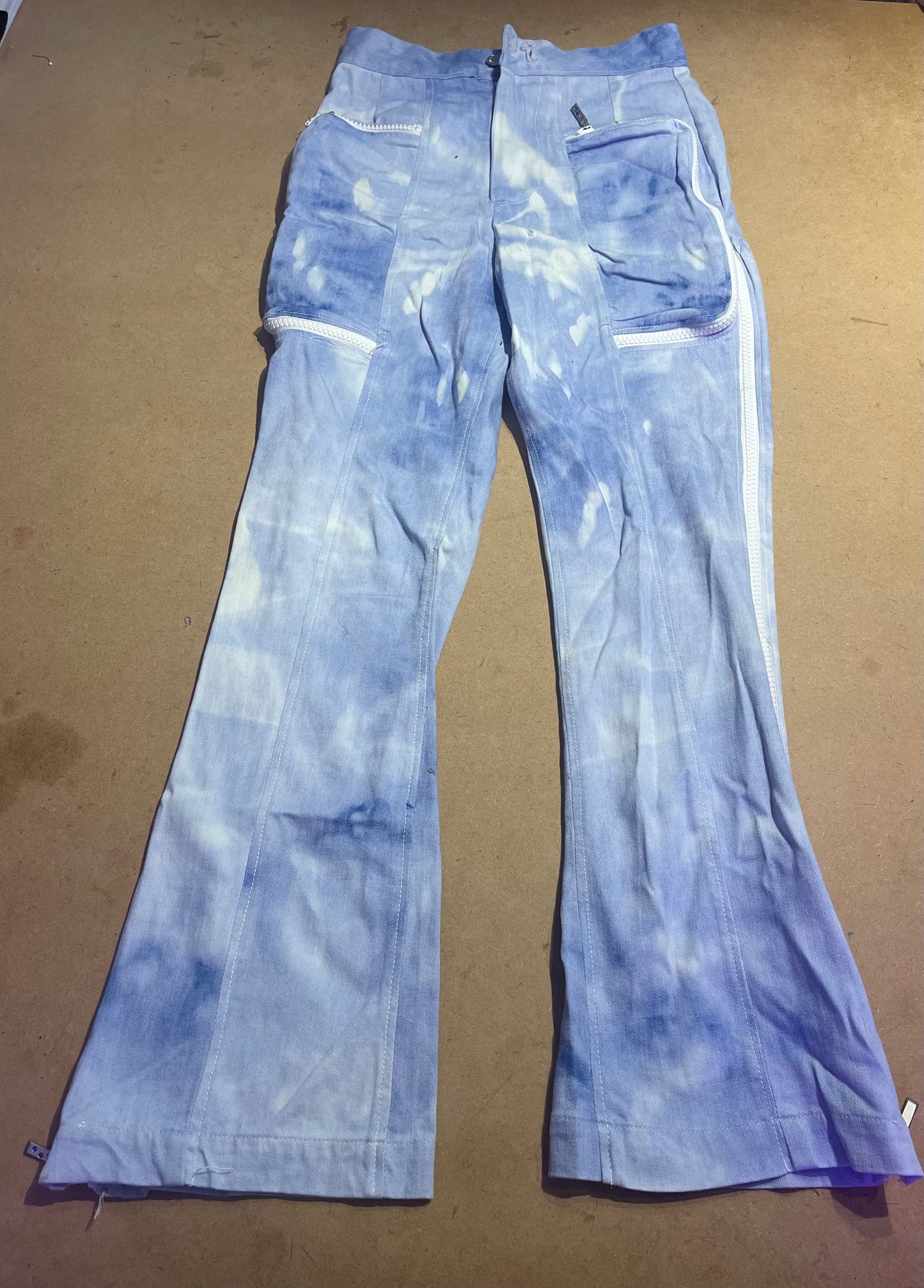 TIE DYE DENIM JEANS WITH LARGE POCKETS