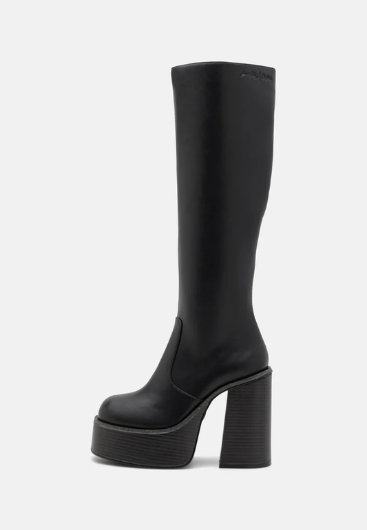 CHUNKY BLACK PLATFORM BOOTS